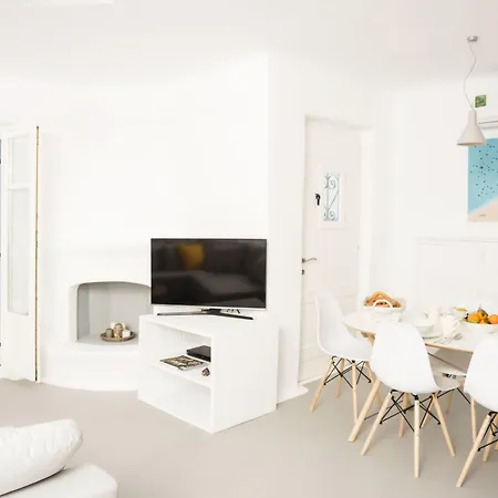 Seaside Paros - * Ambelas